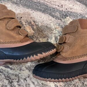 Sorel Kids Cheyanne Brown  and Black Winter Leather  Boots - waterproof sz 13